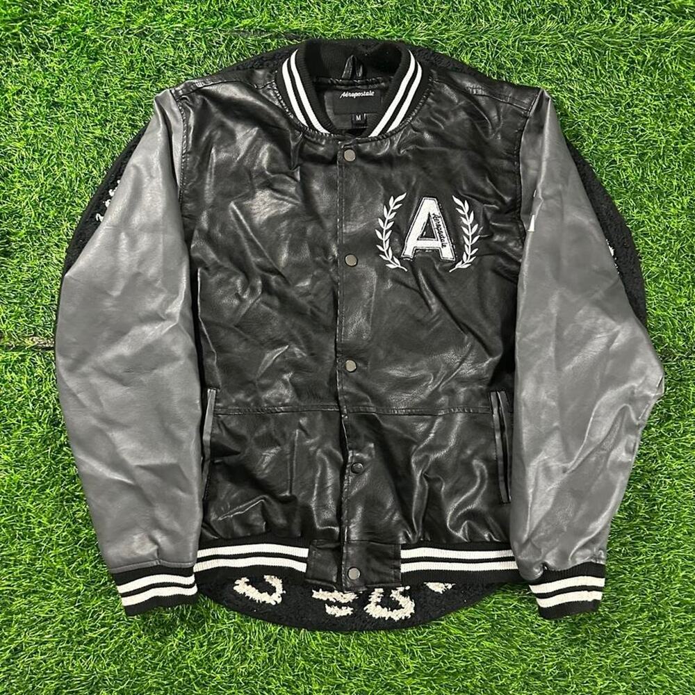 Vintage Aeropostale Leather Varsity Buttoned Jacket - M; 22x26 (Width/Length)